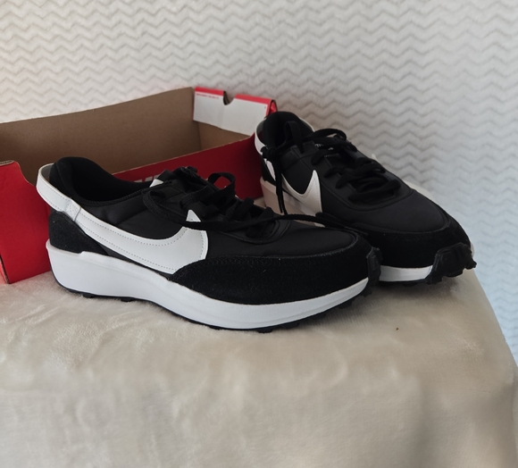 Nike Other - Nike Men's Black and White Sneakers